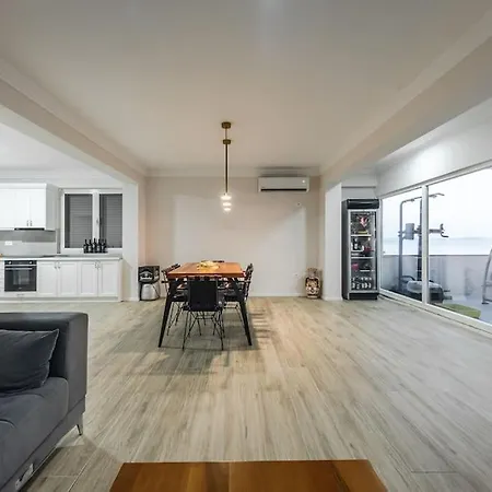 The Grandeur Seaview By Ps Apartment *
